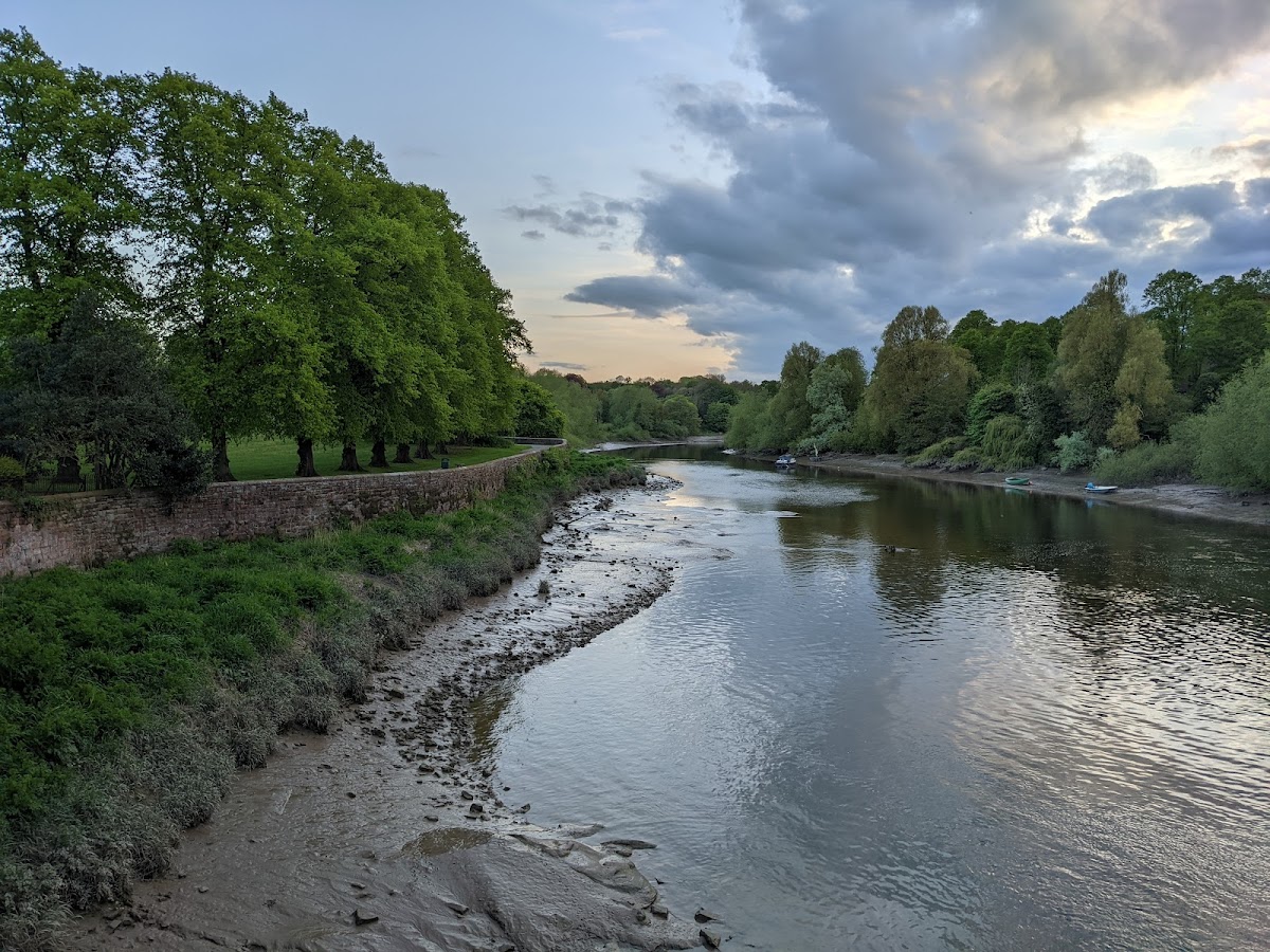 Old Dee Bridge Google photo 3