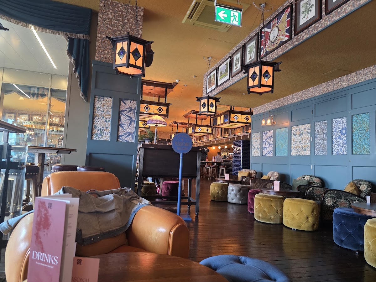 Cosy Club Google photo 3